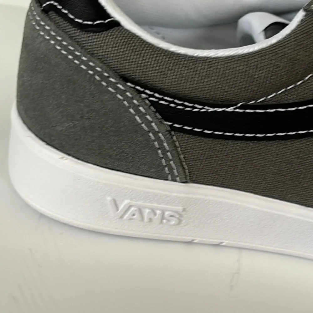 Vans Unisex Cruze Too Comfycush Trainers Gray and Black